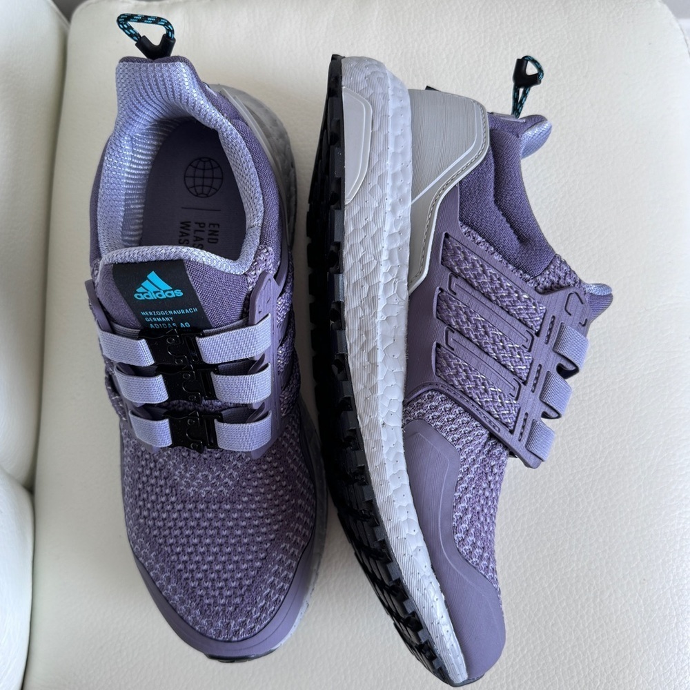 NWT Adidas Ultraboost 1.0 Women’s Sneakers in Size 7.5